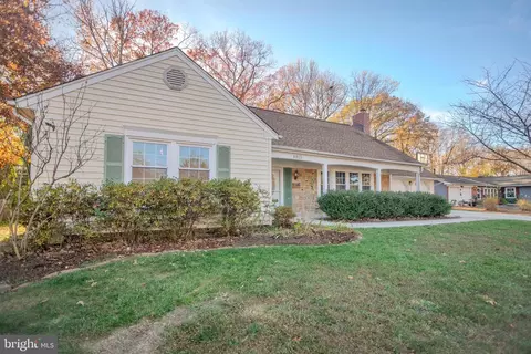 8815 Gramercy Ln, Laurel, MD 20708
