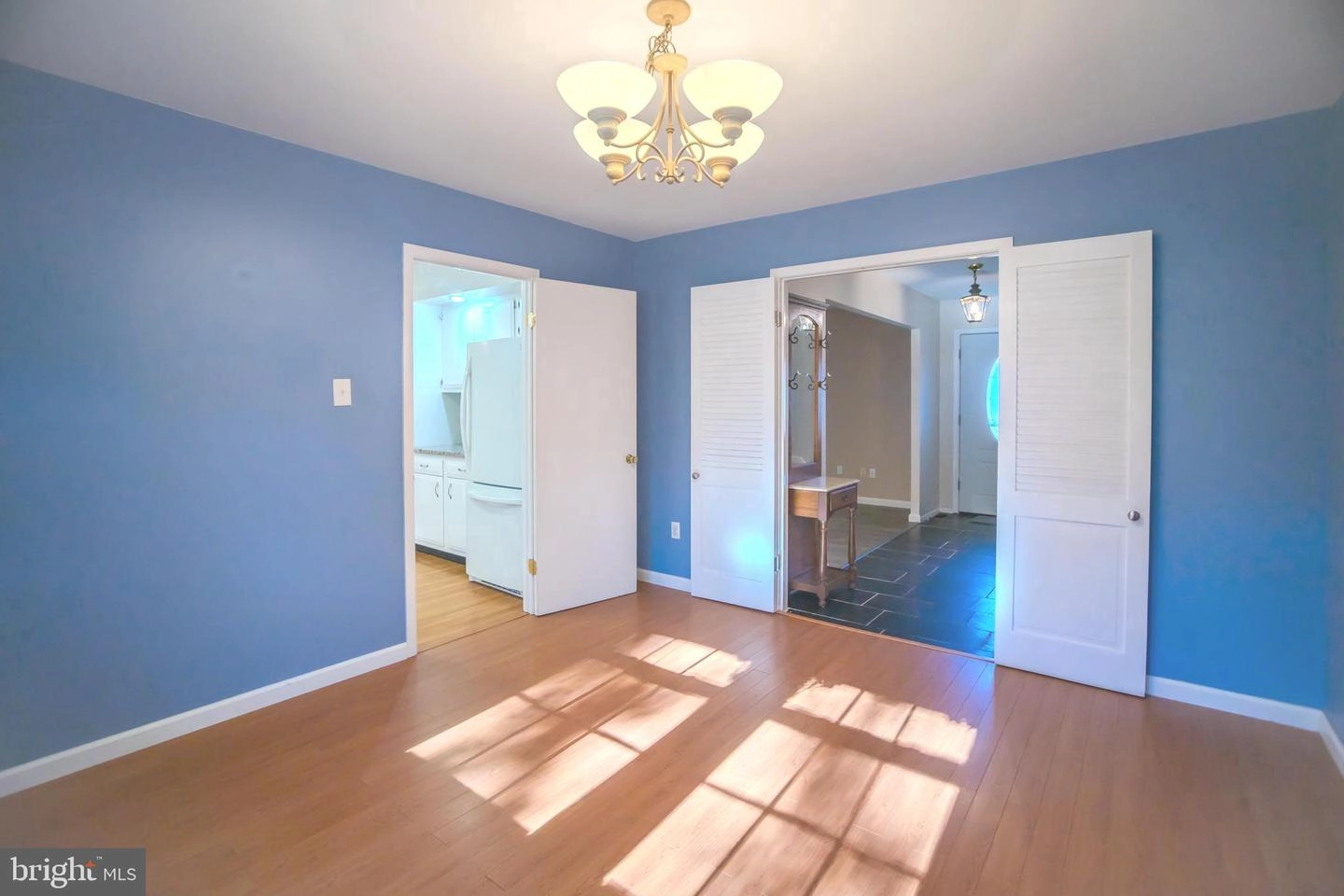 Entry Way - 8815 Gramercy Ln, Laurel, MD 20708 photo 2 of 3