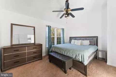 Bedroom - 6034 Cedar Post Dr, District Heights, MD 20747 photo 2 of 4