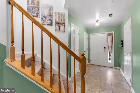 Entry Way - 6034 Cedar Post Dr, District Heights, MD 20747 photo 1 of 8