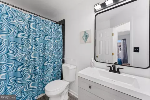 Bath - 6034 Cedar Post Dr, District Heights, MD 20747 photo 6 of 7