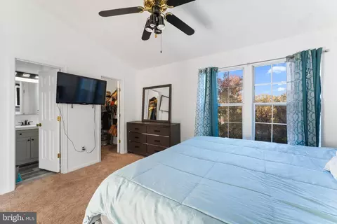 Bedroom - 6034 Cedar Post Dr, District Heights, MD 20747 photo 1 of 4