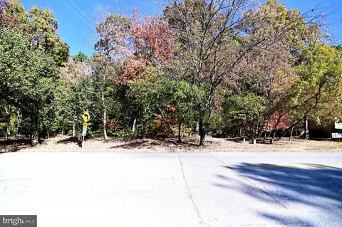 13204 Coldwater Dr, Fort Washington, MD 20744