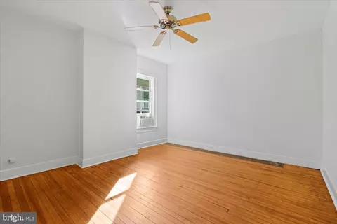Bedroom - 4010 29th St, Mount Rainier, MD 20712 photo 1 of 4