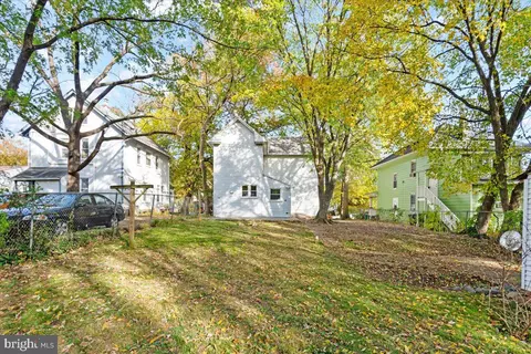 Exterior - 4010 29th St, Mount Rainier, MD 20712 photo 5 of 7