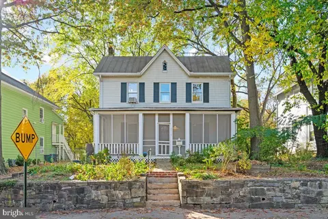Exterior - 4010 29th St, Mount Rainier, MD 20712 photo 2 of 7