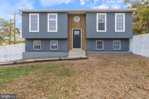 1110 Cedar Heights Dr, Capitol Heights, MD 20743