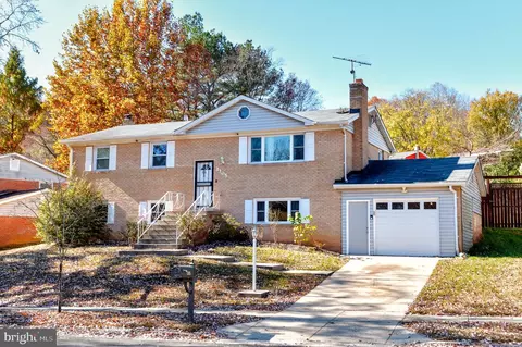 2105 Trafalgar Dr, Fort Washington, MD 20744