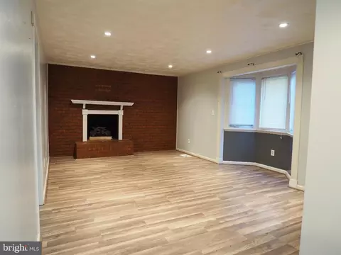 8313 Montpelier Dr, Laurel, MD 20708 photo 11