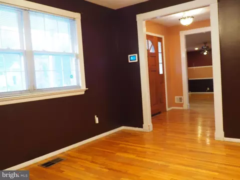 8313 Montpelier Dr, Laurel, MD 20708 photo 6