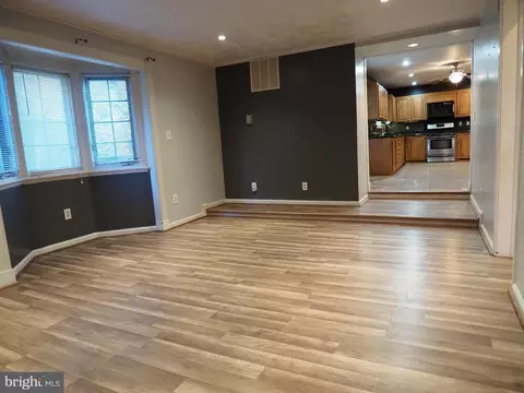 8313 Montpelier Dr, Laurel, MD 20708 photo 12