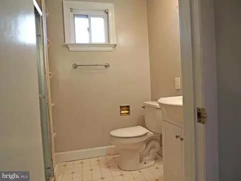 8313 Montpelier Dr, Laurel, MD 20708 photo 17