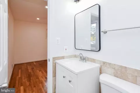 Bath - 8903 Walkerton Dr, Lanham, MD 20706 photo 5 of 7