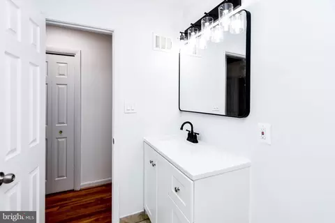 Bath - 8903 Walkerton Dr, Lanham, MD 20706 photo 3 of 7