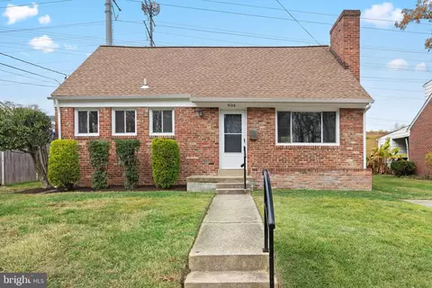 904 Conley Rd, Takoma Park, MD 20912