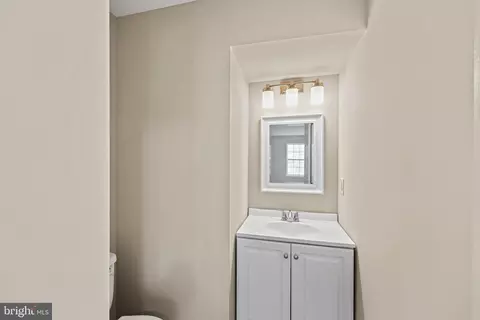 Bath - 7409 Sandy Spring Rd, Laurel, MD 20707 photo 3 of 5