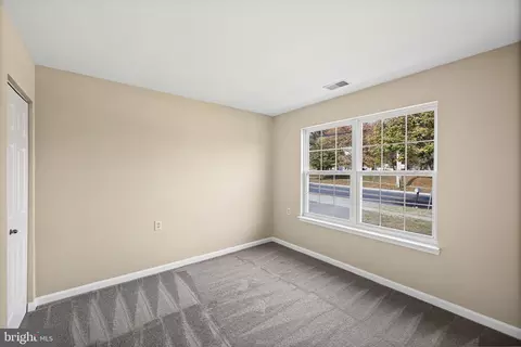 Bedroom - 7409 Sandy Spring Rd, Laurel, MD 20707 photo 6 of 9