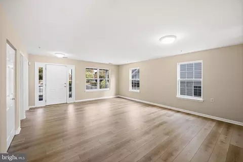 Living - 7409 Sandy Spring Rd, Laurel, MD 20707 photo 1 of 5