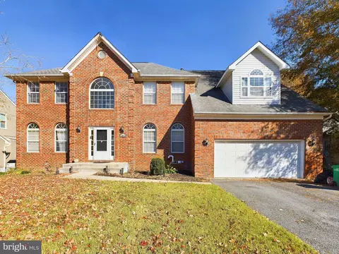 10016 Graystone Dr, Marlboro, MD 20772