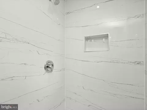 Bath - 7209 Martins Ct, Lanham, MD 20706 photo 5 of 8