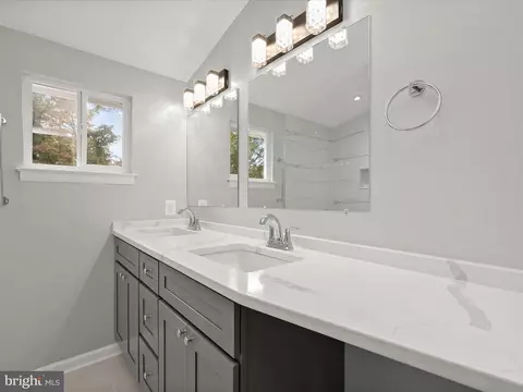 Bath - 7209 Martins Ct, Lanham, MD 20706 photo 4 of 8