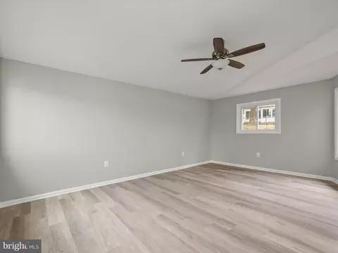 Living - 7209 Martins Ct, Lanham, MD 20706 photo 12 of 16