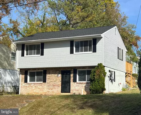 301 Goldleaf Ave, Capitol Heights, MD 20743