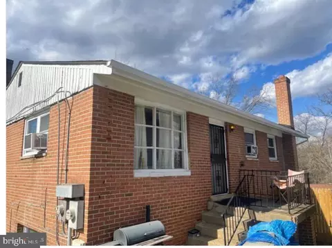 4706 Deanwood Dr, Capitol Heights, MD 20743