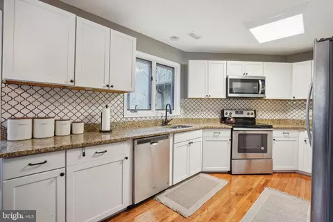 Kitchen - 3111 Courtside Rd, Bowie, MD 20721 photo 2 of 5