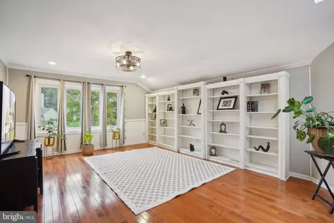 Living - 3111 Courtside Rd, Bowie, MD 20721 photo 3 of 7