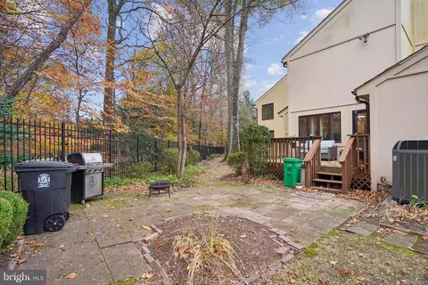 Exterior - 3111 Courtside Rd, Bowie, MD 20721 photo 5 of 5