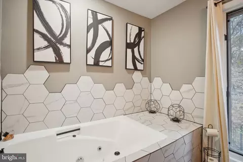 Bath - 3111 Courtside Rd, Bowie, MD 20721 photo 1 of 4