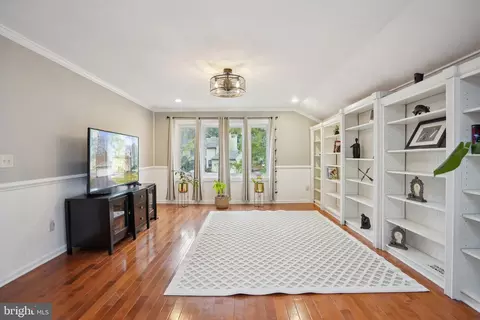 Living - 3111 Courtside Rd, Bowie, MD 20721 photo 2 of 7