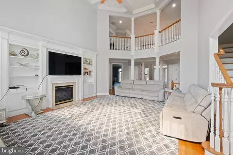 7621 Cypress St, Laurel, MD 20707 photo 3