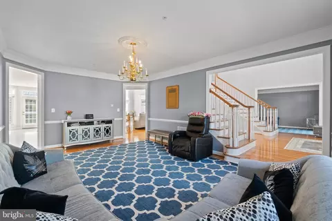 7621 Cypress St, Laurel, MD 20707 photo 12