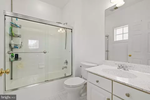 7621 Cypress St, Laurel, MD 20707 photo 32