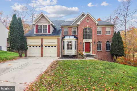 10101 Brookhaven Ln, Marlboro, MD 20772