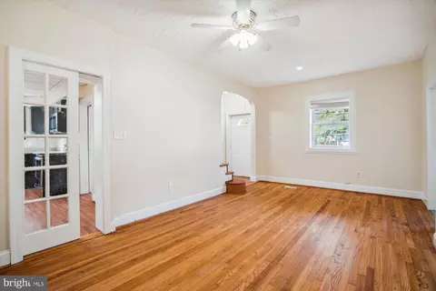 Living - 9121 Lanham Severn Rd, Lanham, MD 20706 photo 1 of 4