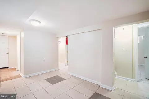 Entry Way - 9121 Lanham Severn Rd, Lanham, MD 20706 photo 6 of 7