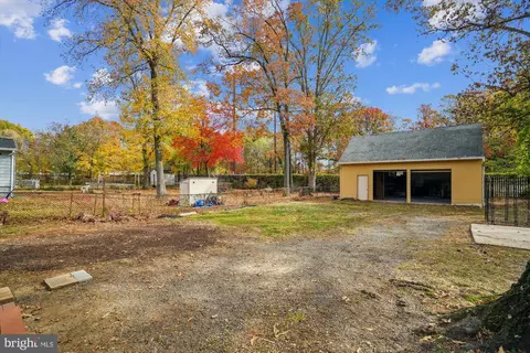 Exterior - 9121 Lanham Severn Rd, Lanham, MD 20706 photo 2 of 10