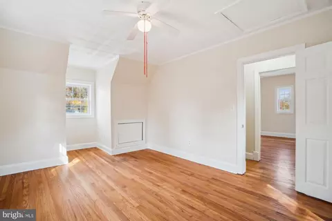 Bedroom - 9121 Lanham Severn Rd, Lanham, MD 20706 photo 5 of 10