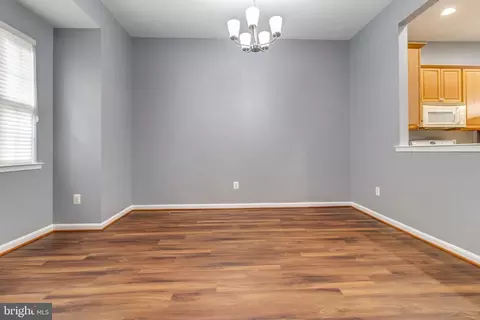 Living - 2007 Upshire Ct #70, Bowie, MD 20721 photo 1 of 9