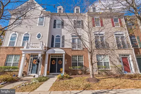 502 Jurgensen Pl, Landover, MD 20785