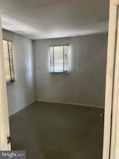 5111 Spring Dr, Marlboro, MD 20772 photo 18