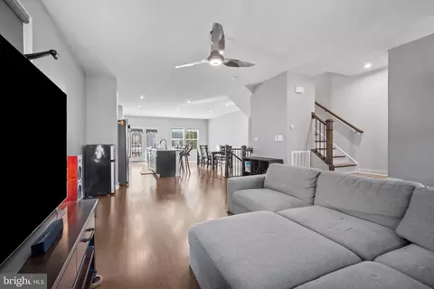 Entry Way - 731 Sky Bridge Dr, Marlboro, MD 20774 photo 6 of 11