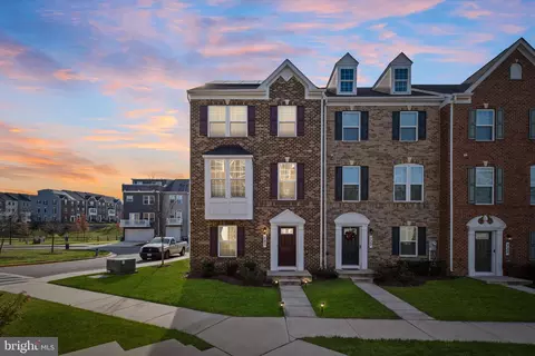 731 Sky Bridge Dr, Marlboro, MD 20774