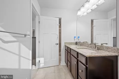 Entry Way - 731 Sky Bridge Dr, Marlboro, MD 20774 photo 8 of 11