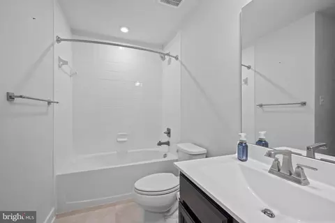 Entry Way - 731 Sky Bridge Dr, Marlboro, MD 20774 photo 2 of 11