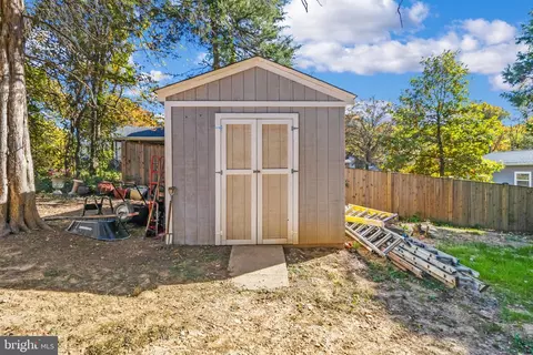 7609 Brooklyn Bridge Rd, Laurel, MD 20707 photo 11
