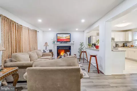 7609 Brooklyn Bridge Rd, Laurel, MD 20707 photo 29